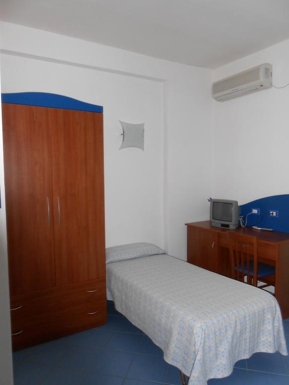 Albergo Godenizzo Peschici Buitenkant foto