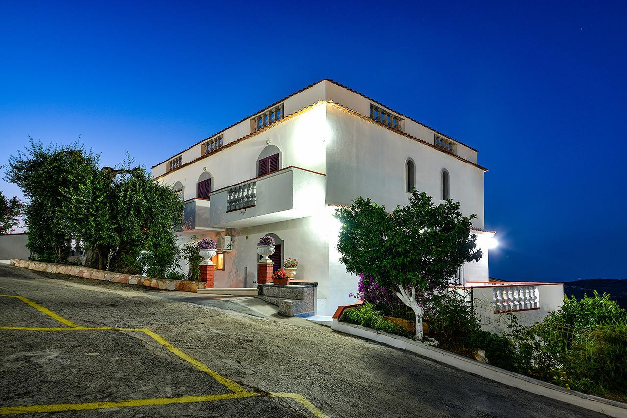 Albergo Godenizzo Peschici Buitenkant foto